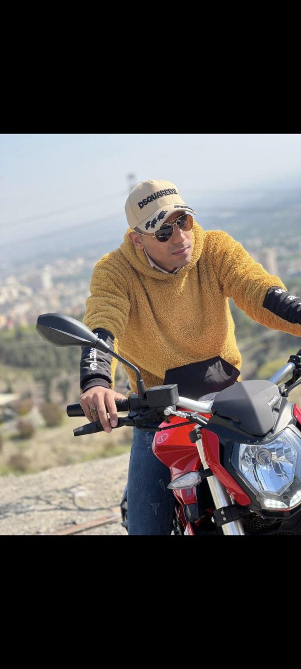 تصویر پروفایل علیرضا