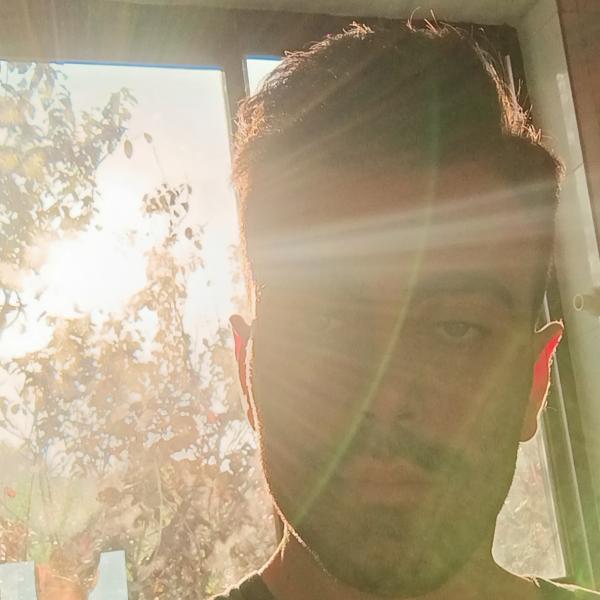 تصویر پروفایل حامد