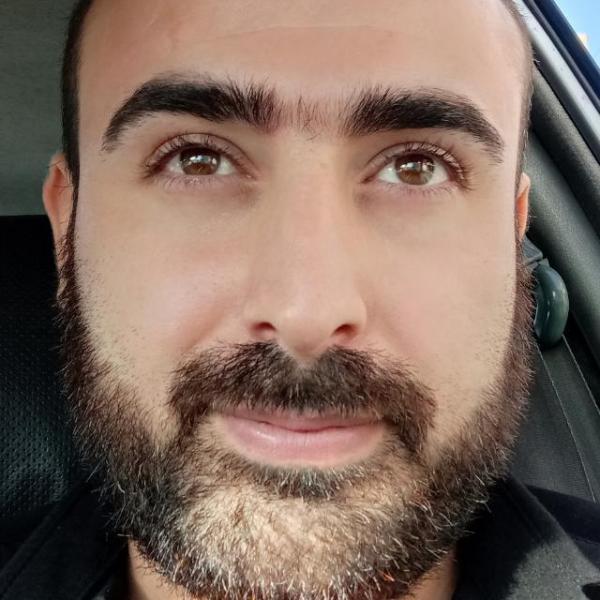 تصویر پروفایل صادق