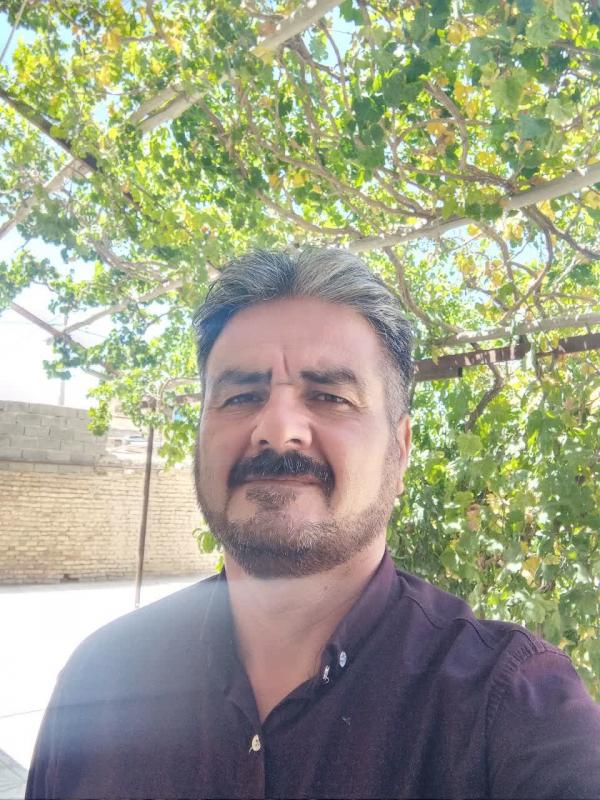 تصویر پروفایل علی