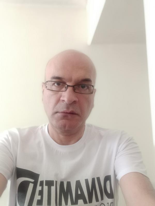 تصویر پروفایل فرامرز