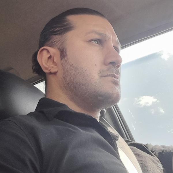 تصویر پروفایل فرزاد