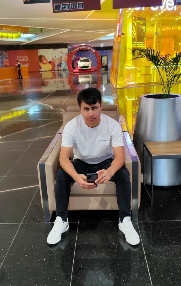 تصویر پروفایل علی