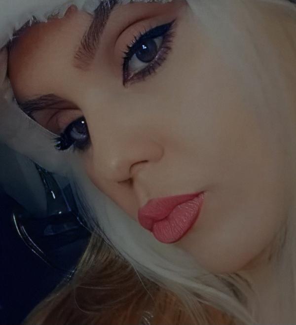 تصویر پروفایل نسرین