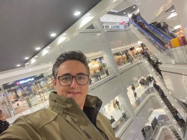 تصویر پروفایل اشکان