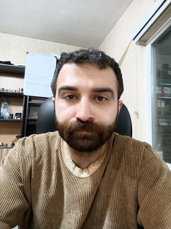 تصویر پروفایل آراد