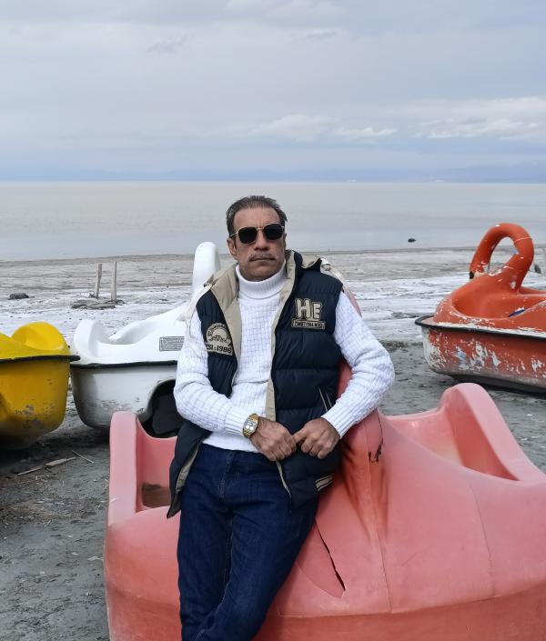 تصویر پروفایل بدون نام