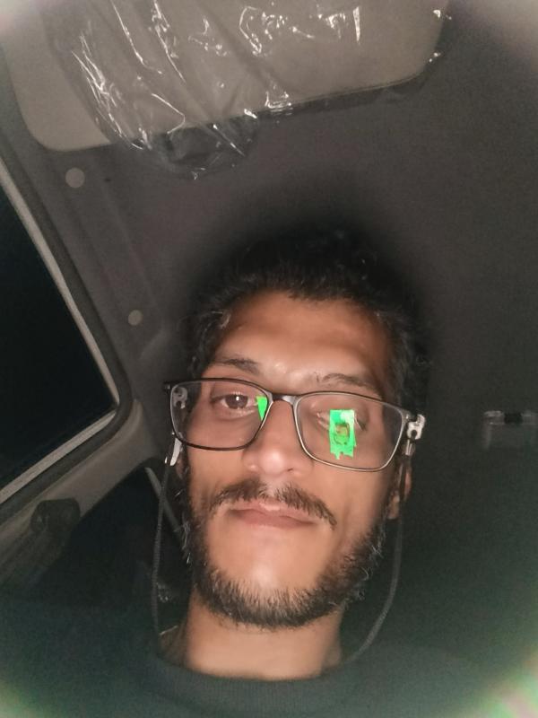 تصویر پروفایل علی