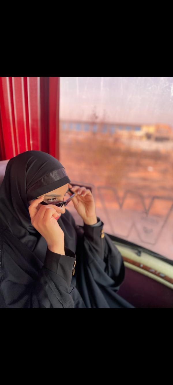 تصویر پروفایل دیبا