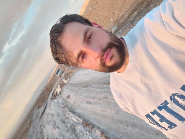 تصویر پروفایل امیرعلی