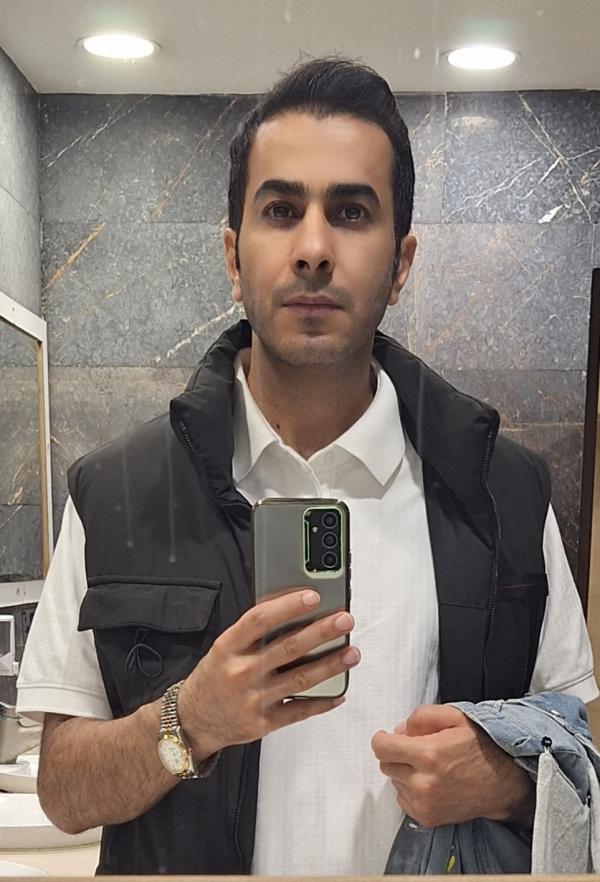 تصویر پروفایل نوید