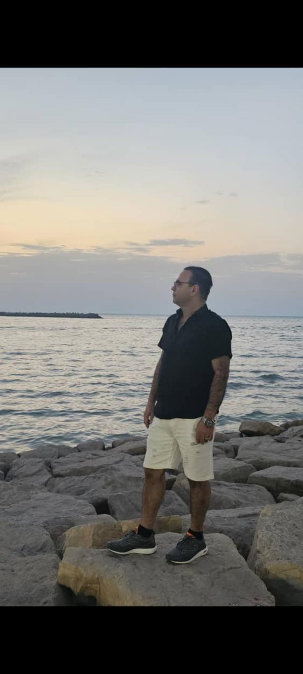 تصویر پروفایل میلاد