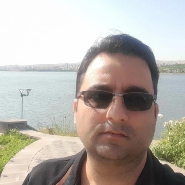 تصویر پروفایل فرزاد