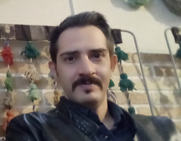 تصویر پروفایل عادل