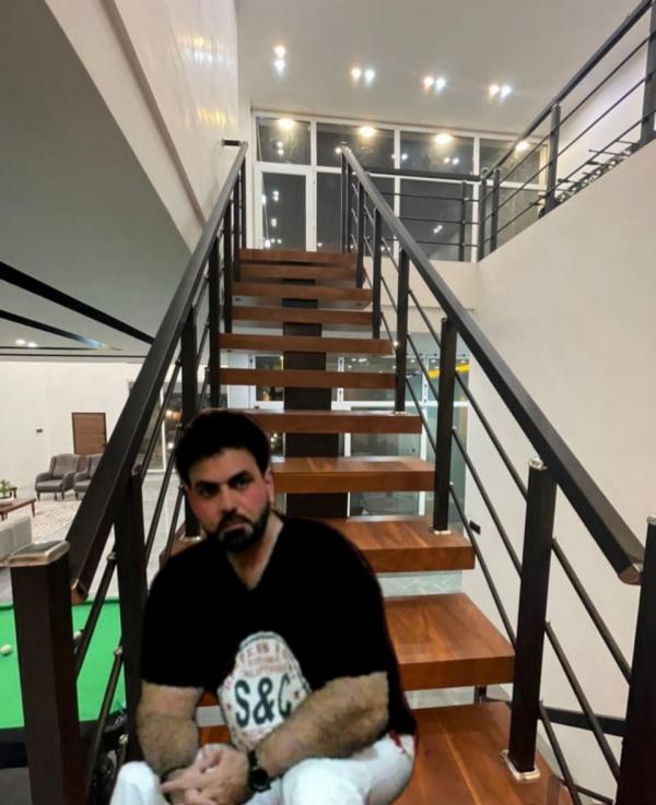 تصویر پروفایل علی