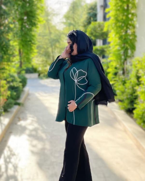 تصویر پروفایل مینا
