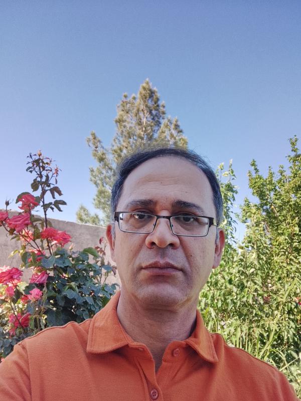 تصویر پروفایل روزبه