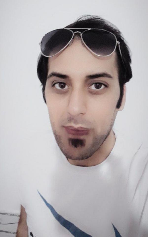 تصویر پروفایل علی