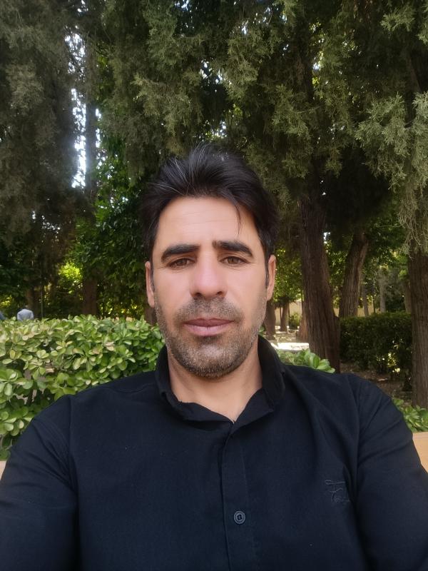تصویر پروفایل علی