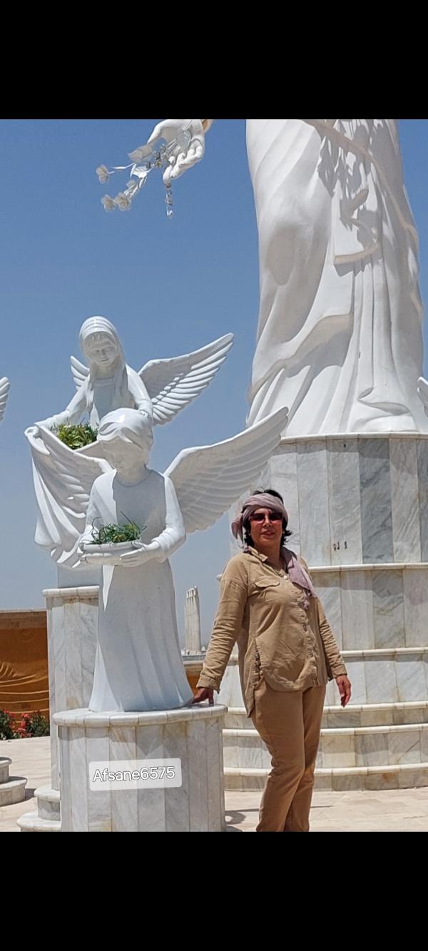 تصویر پروفایل افسانه