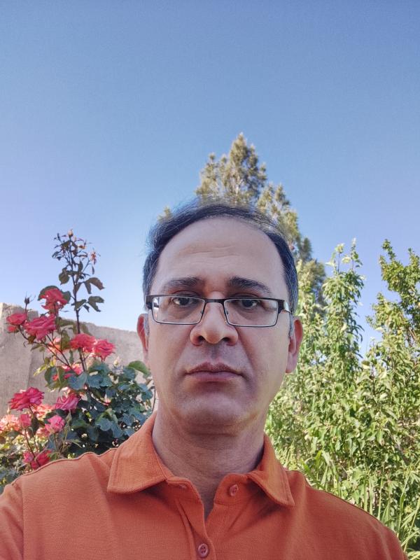 تصویر پروفایل روزبه