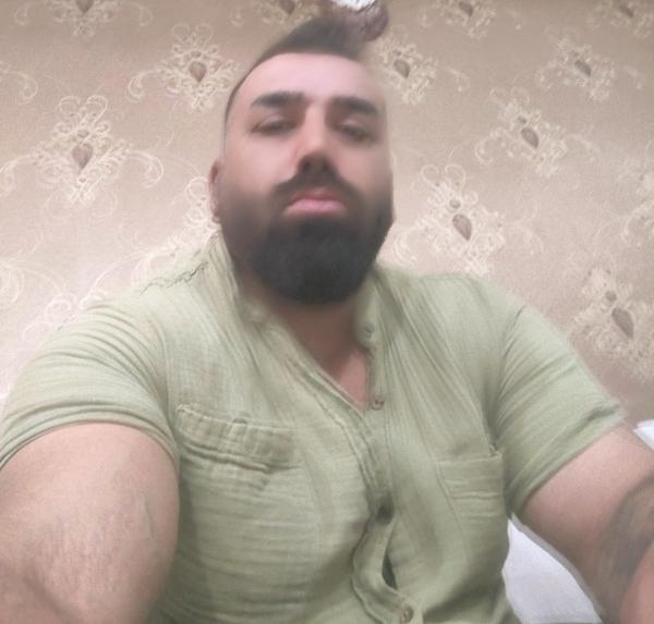 تصویر پروفایل علی