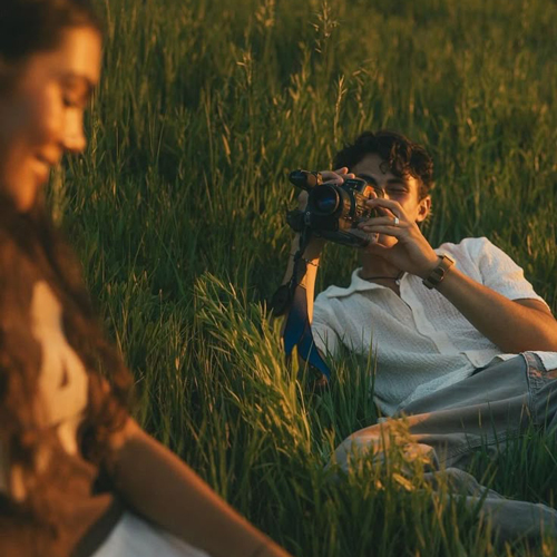 خواندن داستان‌های موفقیت همسریابی